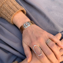 Load image into Gallery viewer, Ellipse Ring - Silver