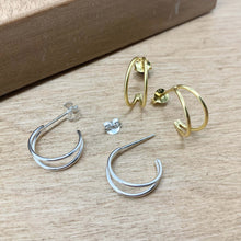 Load image into Gallery viewer, Split Hoop Earring