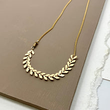Load image into Gallery viewer, Chevron Chain Necklace