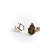Load image into Gallery viewer, Prickly Pear Stud - Brass
